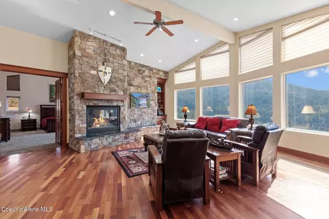 2564 E Summit Dr, Coeur D'alene, ID 83815