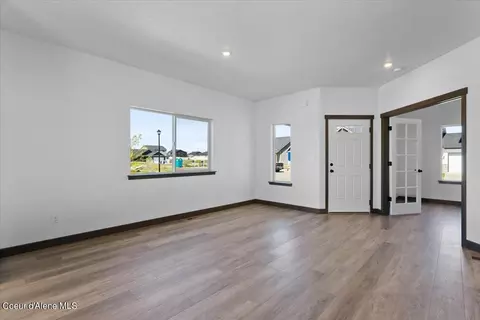 Living - 2779 E Cinder Ave, Post Falls, ID 83854 photo 2 of 8