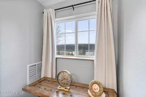 Bedroom - 311 E Park Ave, Harrison, ID 83833 photo 5 of 9