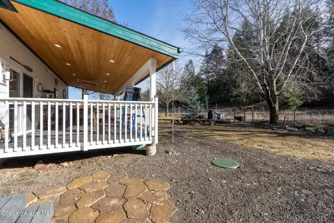 Exterior - 311 E Park Ave, Harrison, ID 83833 photo 17 of 19