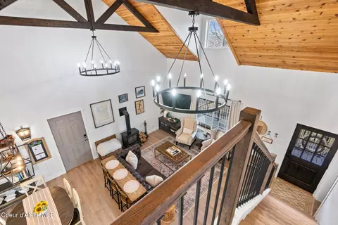 Entry Way - 311 E Park Ave, Harrison, ID 83833 photo 1 of 3