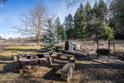 Exterior - 311 E Park Ave, Harrison, ID 83833 photo 15 of 19