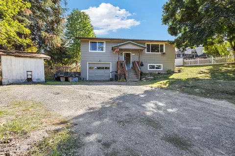 720 Elm Dr, Saint Maries, ID 83861