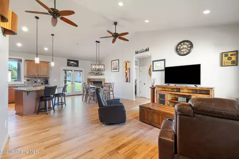 14280 N Pristine Cir, Rathdrum, ID 83858 photo 8