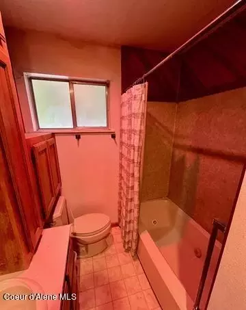 Bath - 814 Bryan Dr, Kamiah, ID 83536 photo 2 of 5
