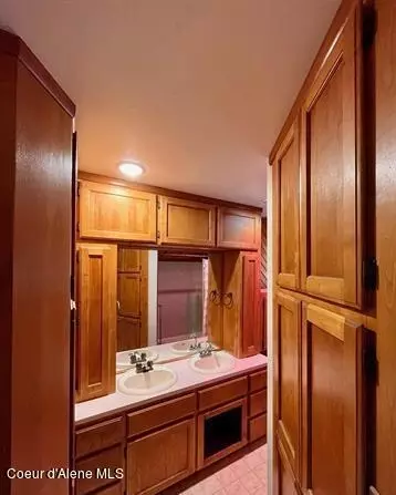 Bath - 814 Bryan Dr, Kamiah, ID 83536 photo 1 of 5