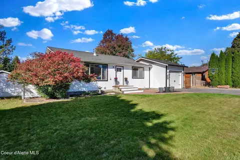 10337 N Sunview Ln, Hayden, ID 83835