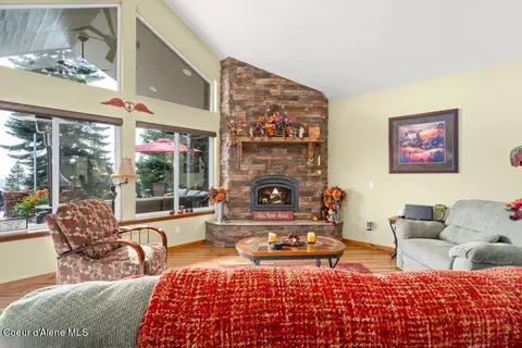 Living - 16145 W Nelson Loop Rd, Rathdrum, ID 83858 photo 4 of 4