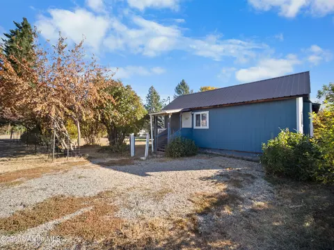 30150 N 3rd St, Athol, ID 83801