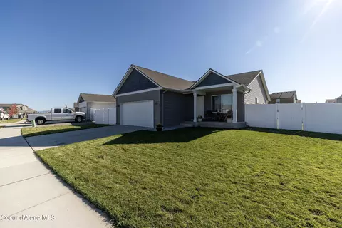 8812 N Scotsworth St, Post Falls, ID 83854