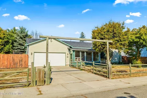 6599 W Santa Fe St, Rathdrum, ID 83858