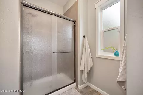 Bath - 307 S Riverside Harbor Dr, Post Falls, ID 83854 photo 4 of 5