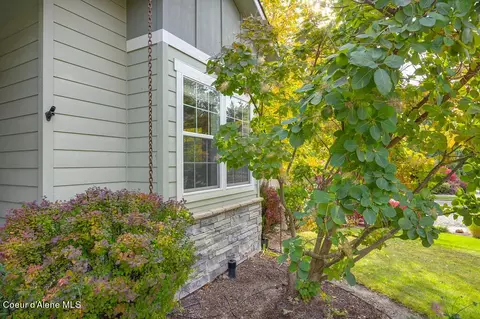 Exterior - 307 S Riverside Harbor Dr, Post Falls, ID 83854 photo 18 of 19