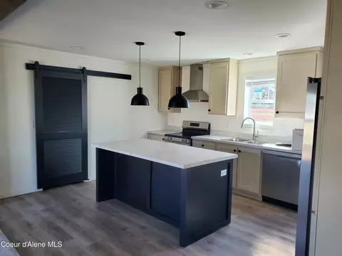 Kitchen - 620 E Mountain View Dr, Sandpoint, ID 83864 photo 2 of 4