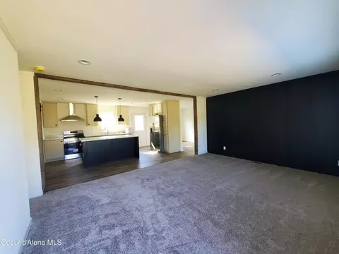 Living - 620 E Mountain View Dr, Sandpoint, ID 83864 photo 1 of 4