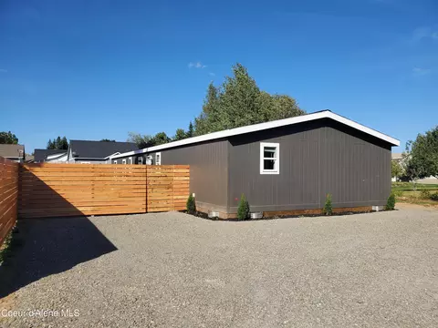 Exterior - 620 E Mountain View Dr, Sandpoint, ID 83864 photo 5 of 10