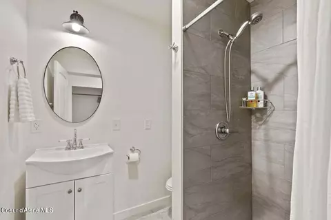 Bath - 1914 E Sundance Dr, Post Falls, ID 83854 photo 1 of 2