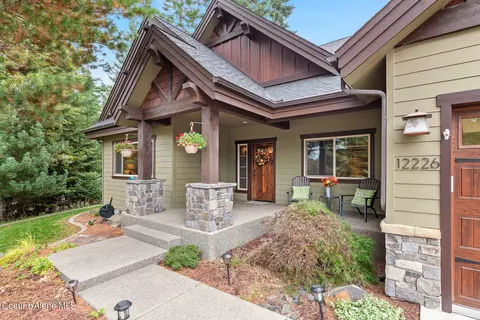 12226 N Pebble Creek Dr, Hayden, ID 83835