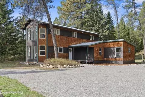 17561 E Perimeter Rd, Athol, ID 83801