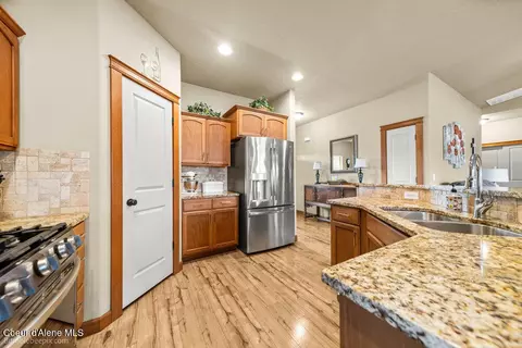 Kitchen - 2960 E Galway Cir, Post Falls, ID 83854 photo 5 of 5