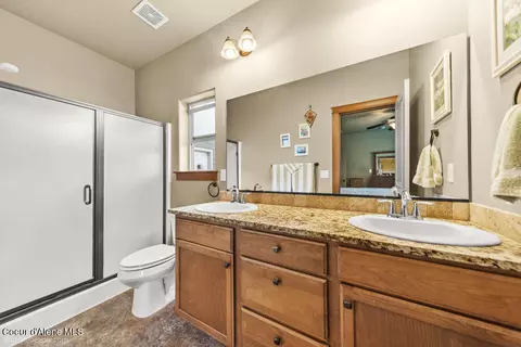Bath - 2960 E Galway Cir, Post Falls, ID 83854 photo 1 of 2