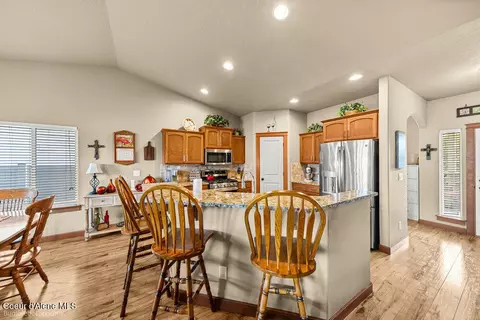 Kitchen - 2960 E Galway Cir, Post Falls, ID 83854 photo 2 of 5