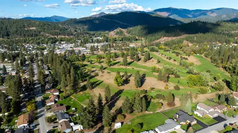 View/Area - 508 B St, Pinehurst, ID 83850 photo 9 of 11