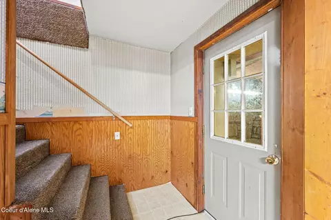Entry Way - 508 B St, Pinehurst, ID 83850 photo 1 of 3