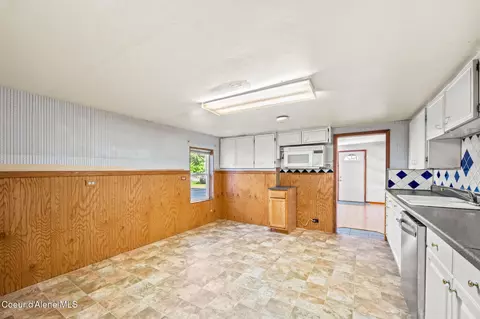 Kitchen - 508 B St, Pinehurst, ID 83850 photo 3 of 3