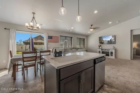 Kitchen - 4044 N Shelburne Loop, Post Falls, ID 83854 photo 5 of 6
