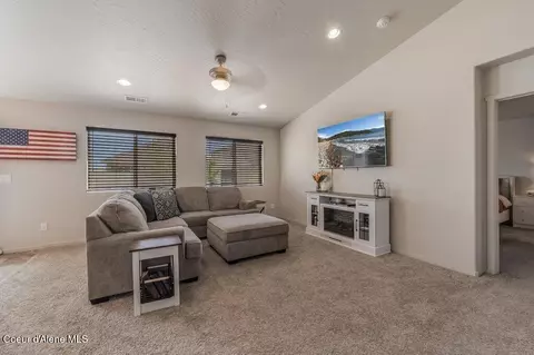 Living - 4044 N Shelburne Loop, Post Falls, ID 83854 photo 1 of 1