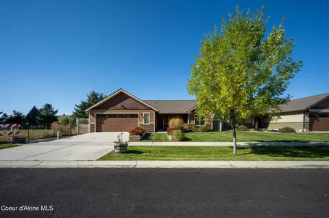 2229 N Sockeye Dr, Post Falls, ID 83854