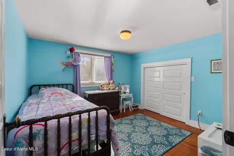 Bedroom - 417 S 4th Ave, Sandpoint, ID 83864 photo 7 of 8