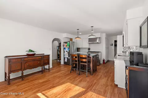 Kitchen - 417 S 4th Ave, Sandpoint, ID 83864 photo 2 of 5