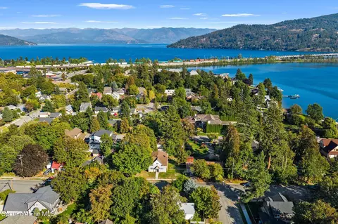 View/Area - 417 S 4th Ave, Sandpoint, ID 83864 photo 2 of 9
