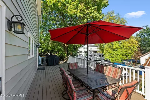 Exterior - 417 S 4th Ave, Sandpoint, ID 83864 photo 3 of 6