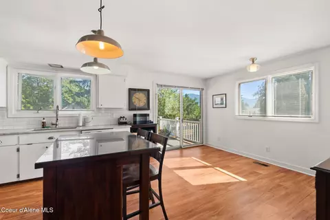 Kitchen - 417 S 4th Ave, Sandpoint, ID 83864 photo 1 of 5