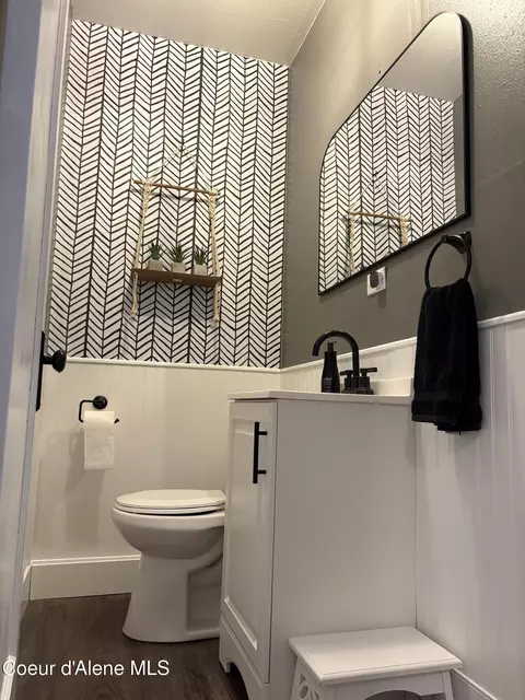 Bath - 214 Silver Ave, Kellogg, ID 83837 photo 1 of 2