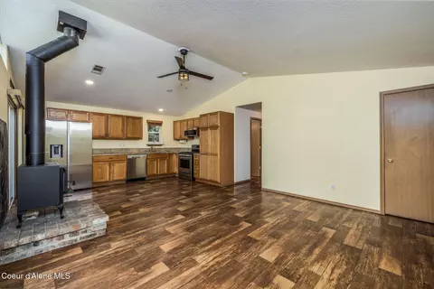 Living - 4606 E Moen Rd, Hayden, ID 83835 photo 2 of 5