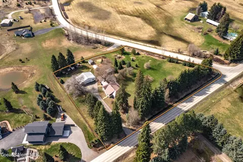 2048 Selle Rd, Sandpoint, ID 83864