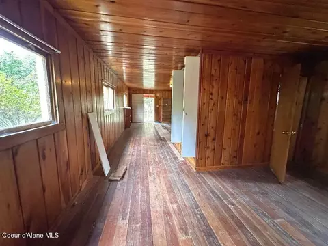 Entry Way - 1557 Pleasant Valley Loop, Naples, ID 83847 photo 1 of 1