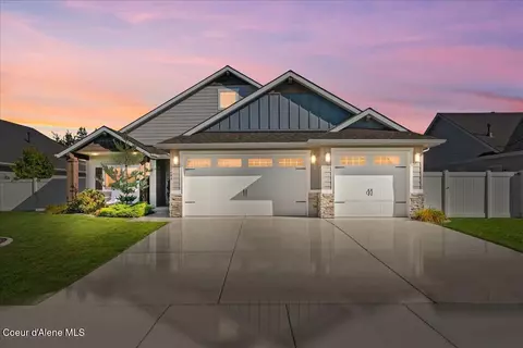 10684 N Barcelona St, Hayden, ID 83835