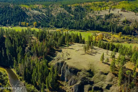 321 Clearwater Dr, Saint Maries, ID 83861