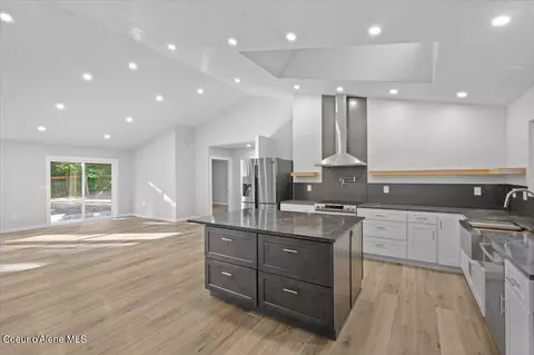 Kitchen - 10050 E Duce Rd, Athol, ID 83801 photo 1 of 1