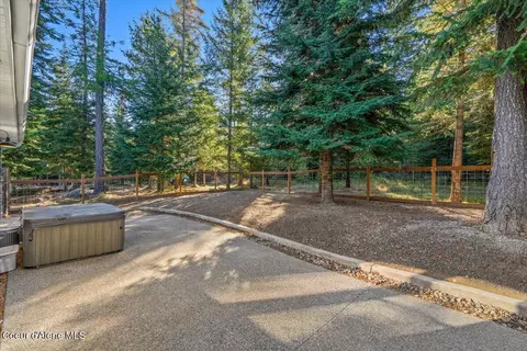Exterior - 10050 E Duce Rd, Athol, ID 83801 photo 5 of 8