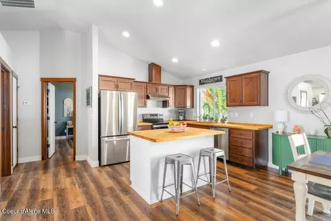 Kitchen - 15344 N Pristine Cir, Rathdrum, ID 83858 photo 1 of 2