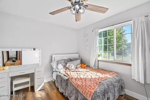 Bedroom - 15344 N Pristine Cir, Rathdrum, ID 83858 photo 3 of 7