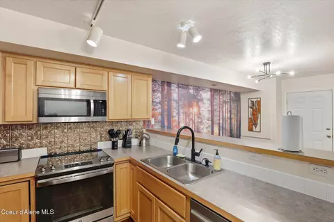 Kitchen - 574 Hydra Pl #B, Post Falls, ID 83854 photo 1 of 2