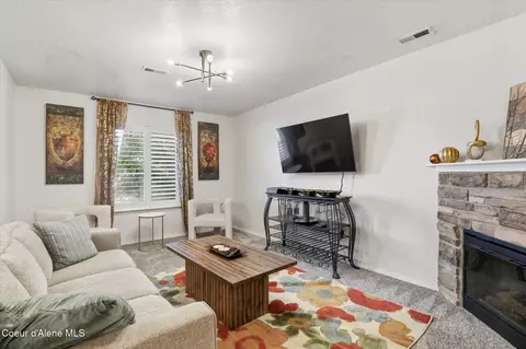 Living - 574 Hydra Pl #B, Post Falls, ID 83854 photo 4 of 4