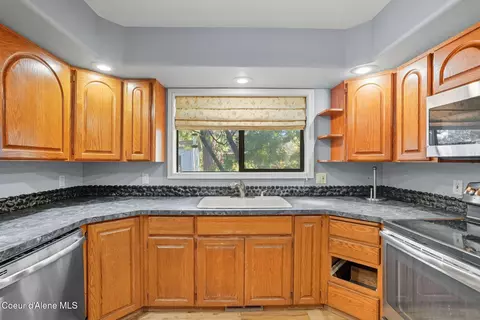 Kitchen - 119 S David Ct, Post Falls, ID 83854 photo 3 of 3